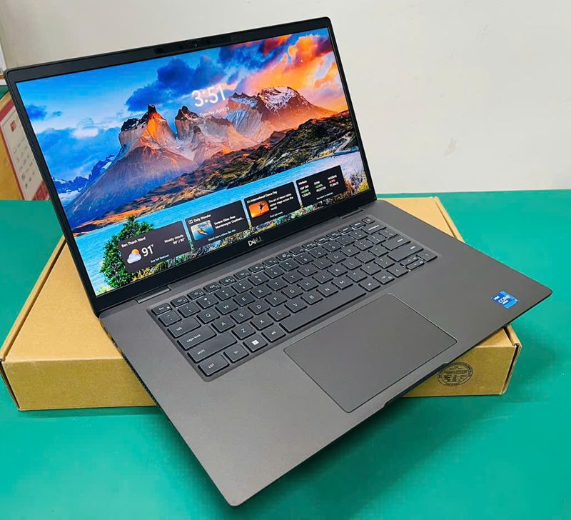 Dell Latitude 7520 (2021)