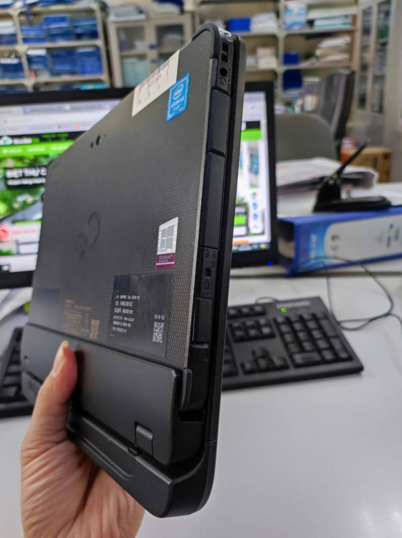 Fujitsu Arrows Tab Q508